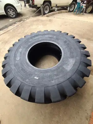23.5-25 Roadhiker Tyres L-3/E-3 24pr