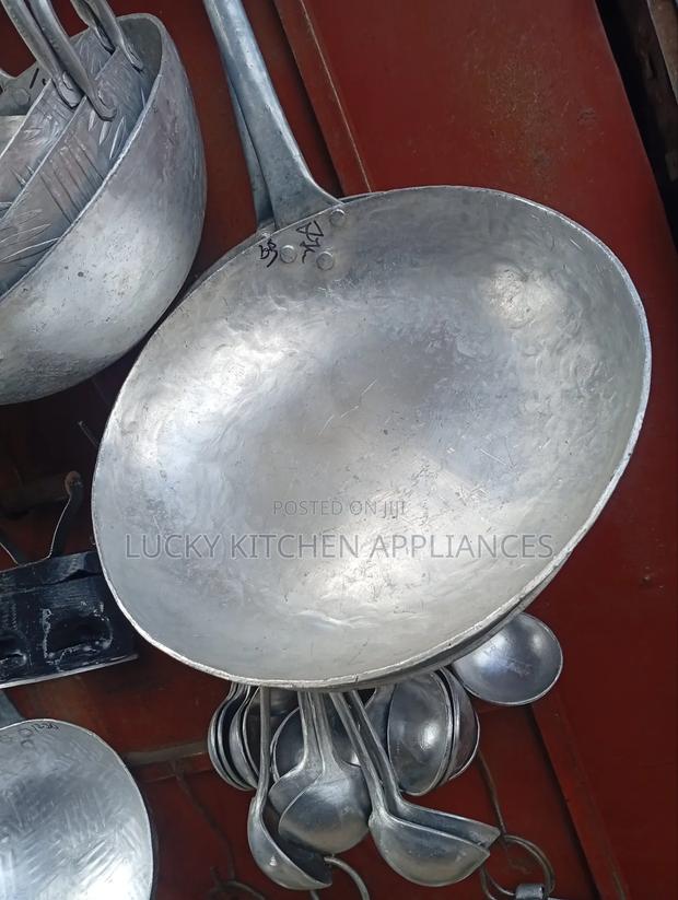 Quality Deep Aluminium Pan/Karai.