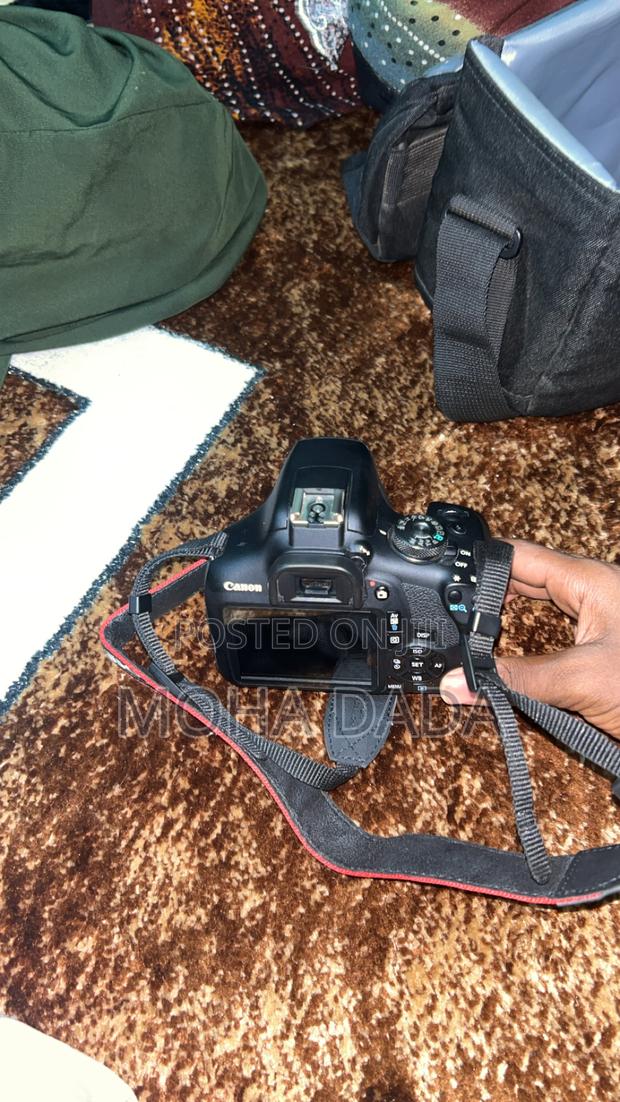Full Cannon Camera - thumbnail 7