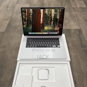 Laptop Apple MacBook Air 2022 M2 8GB Apple M2 SSD 256GB