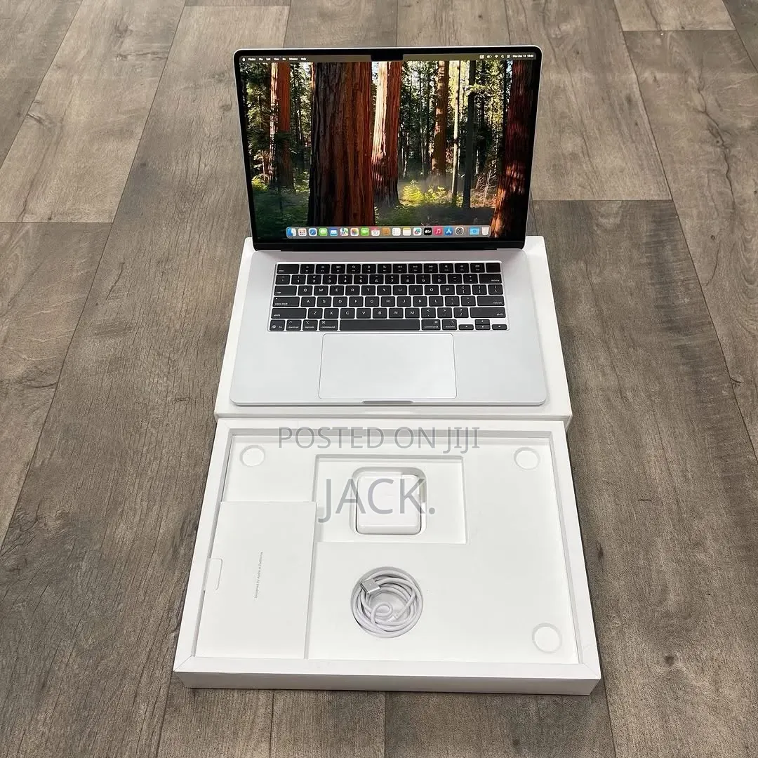 Laptop Apple MacBook Air 2022 M2 8GB Apple M2 SSD 256GB