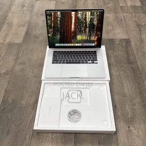 Laptop Apple MacBook Air 2022 M2 8GB Apple M2 SSD 256GB