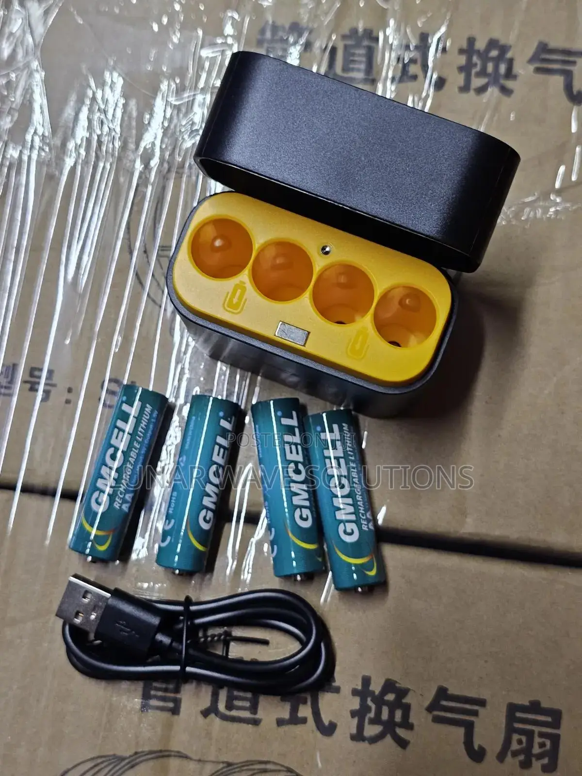 4 Rechargeable Lithium Ion Batteries With Charging Pod