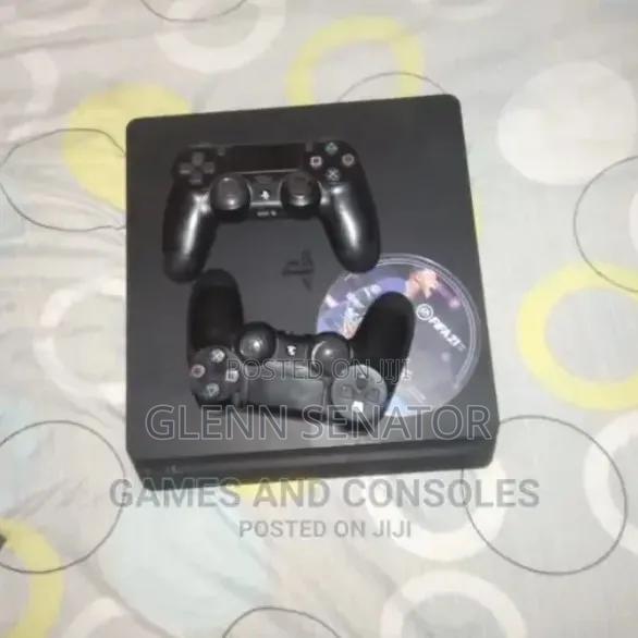 Playstation 4,Pre Owned