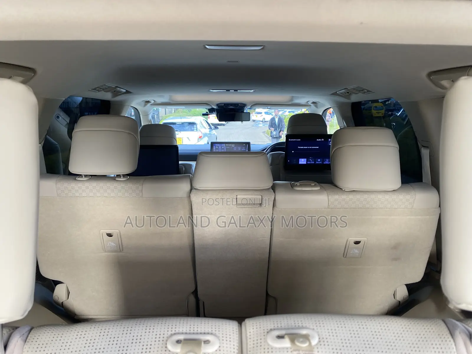 Toyota Land Cruiser LC300 2023 White