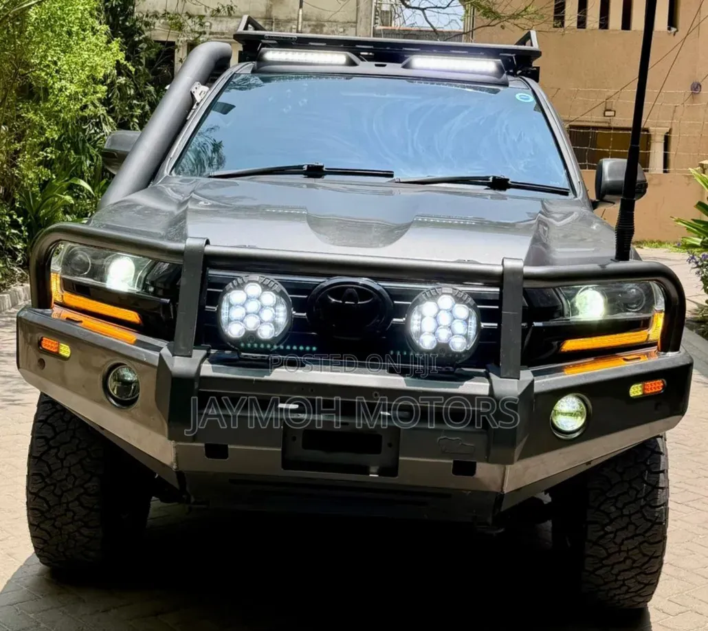 Toyota Land Cruiser 2018 Gray