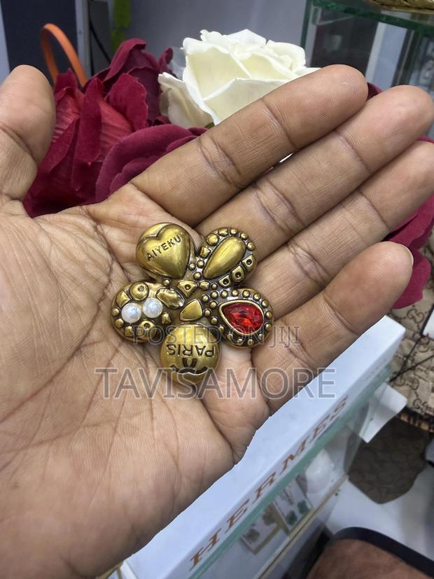 Stainless Jewellery (Brooch) - thumbnail 5