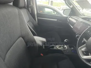 Toyota Hilux 2021 Brown