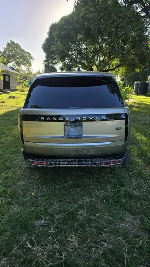 Land Rover Range Rover 2025 Gold
