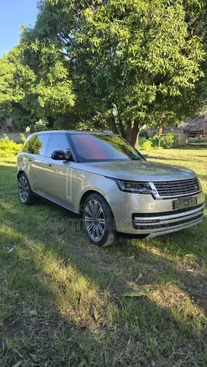 Land Rover Range Rover 2025 Gold