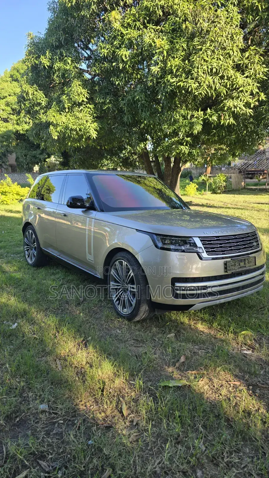 Land Rover Range Rover 2025 Gold