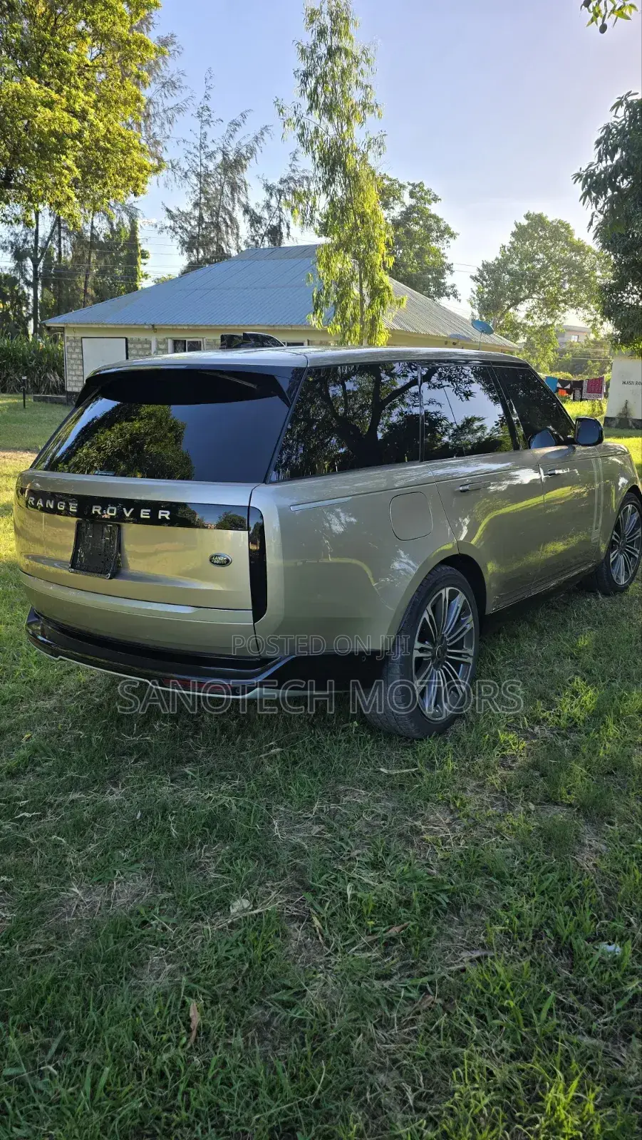 Land Rover Range Rover 2025 Gold