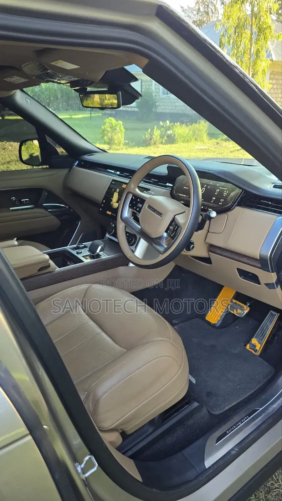 Land Rover Range Rover 2025 Gold