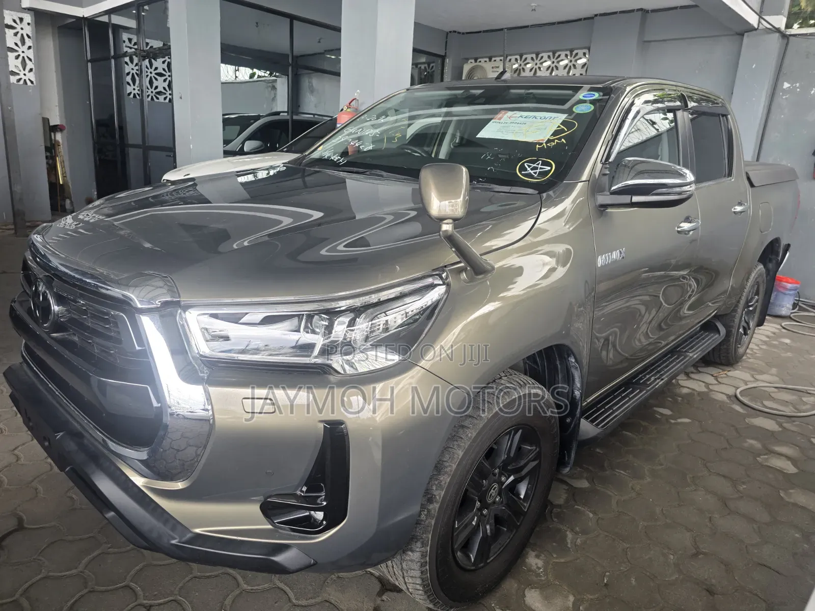 Toyota Hilux 2021 Brown