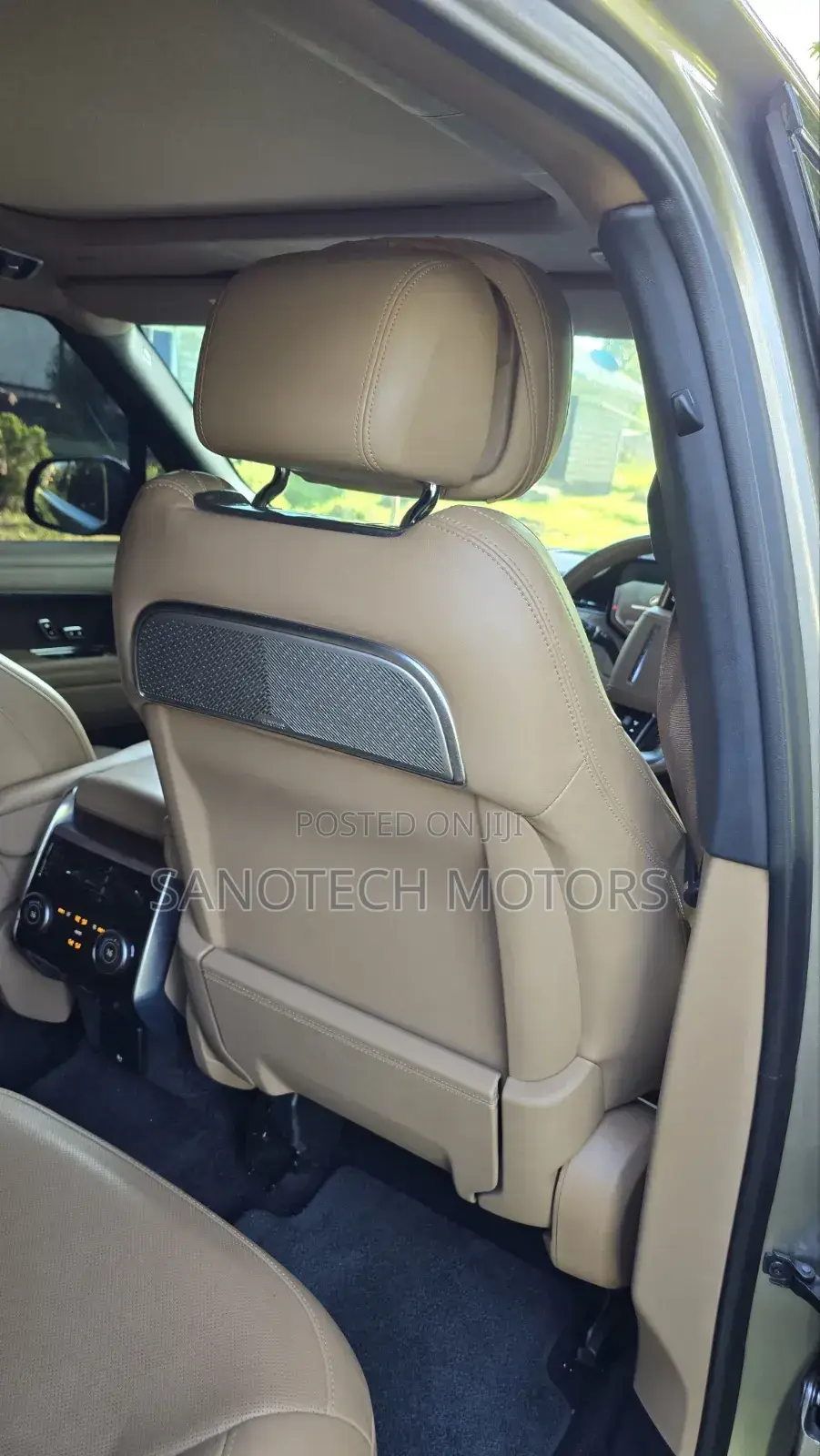 Land Rover Range Rover 2025 Gold