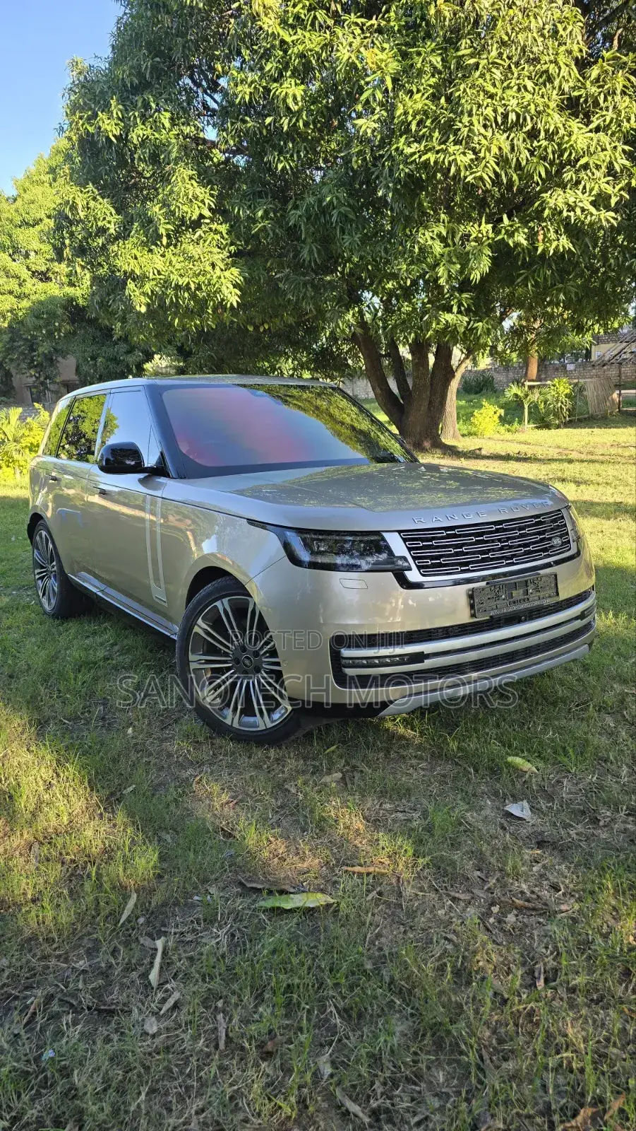 Land Rover Range Rover 2025 Gold