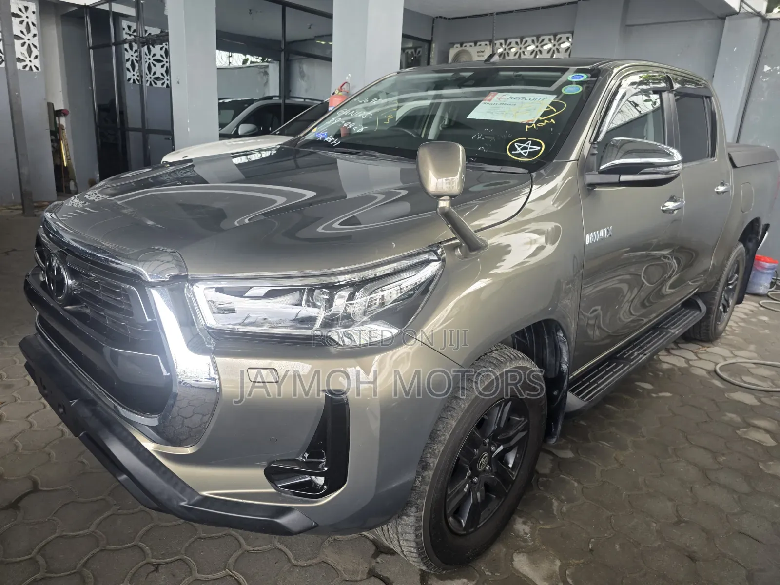 Toyota Hilux 2021 Brown