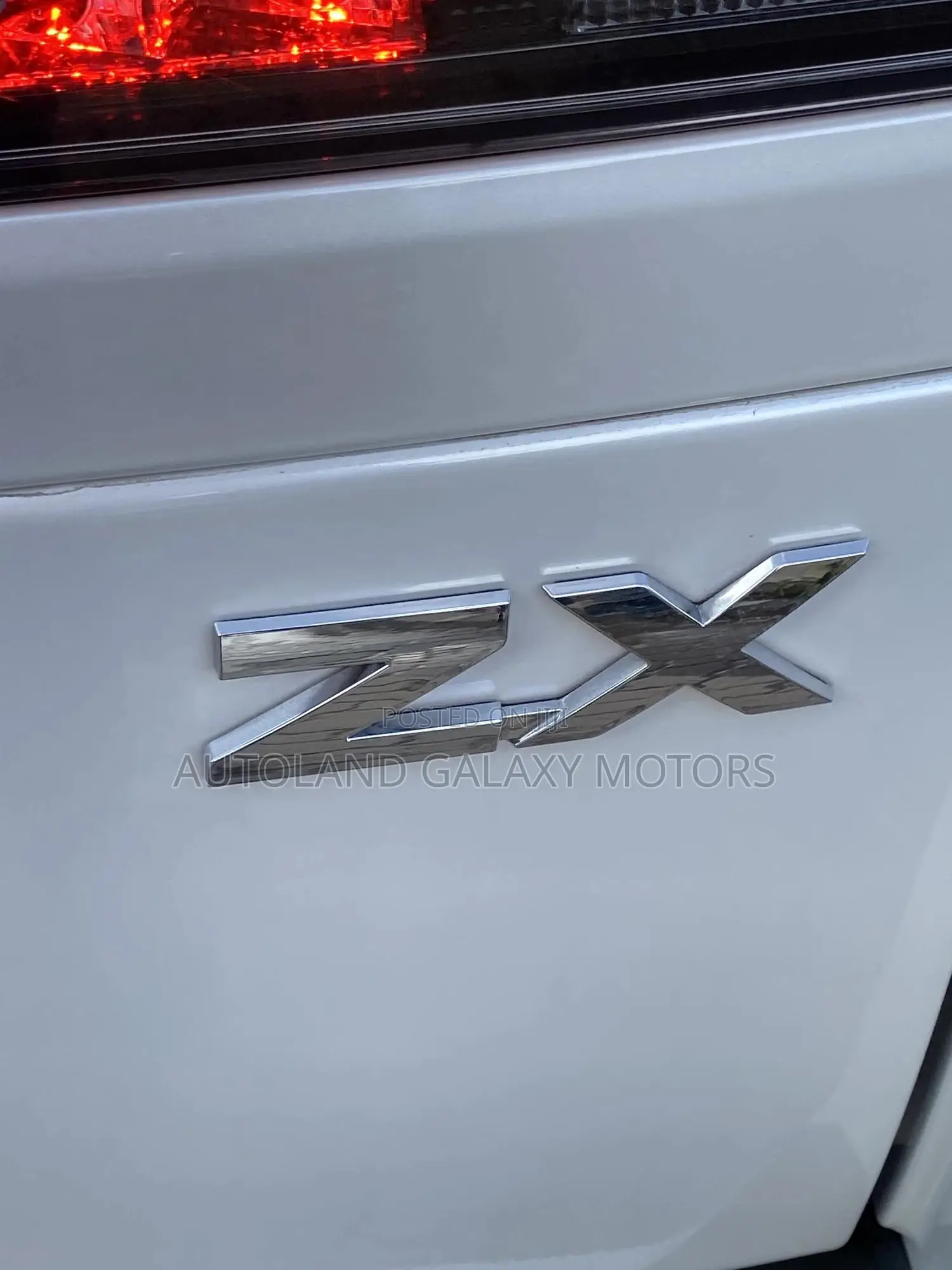 Toyota Land Cruiser LC300 2023 White