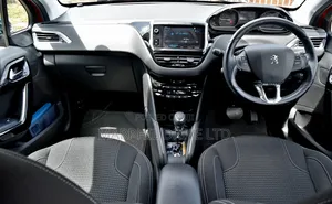 Peugeot 208 2019 Red