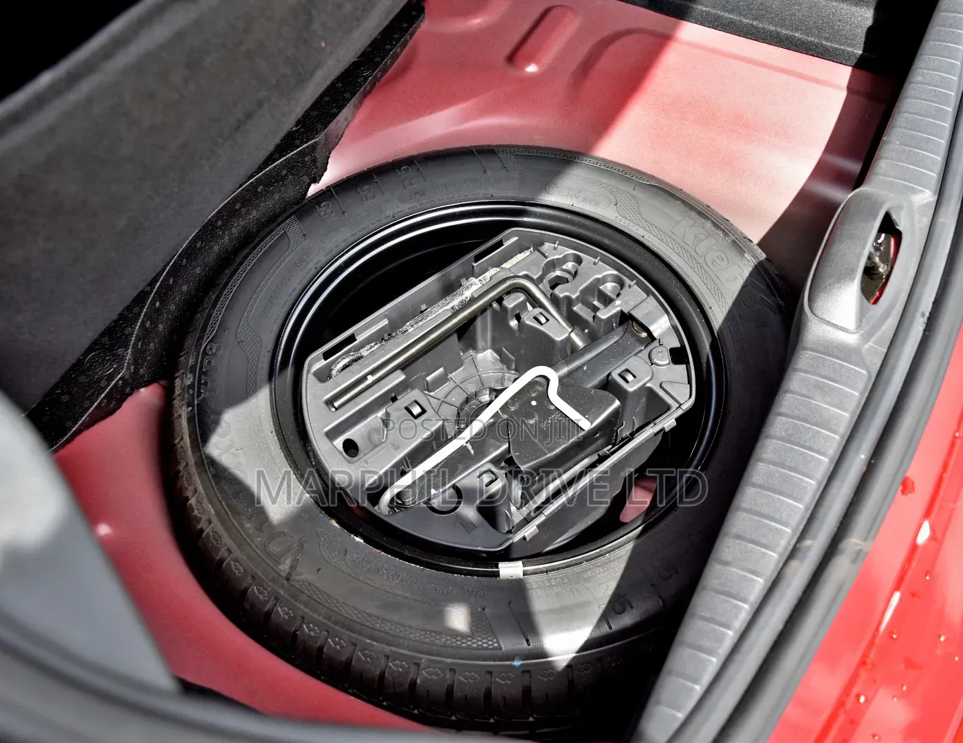 Peugeot 208 2019 Red