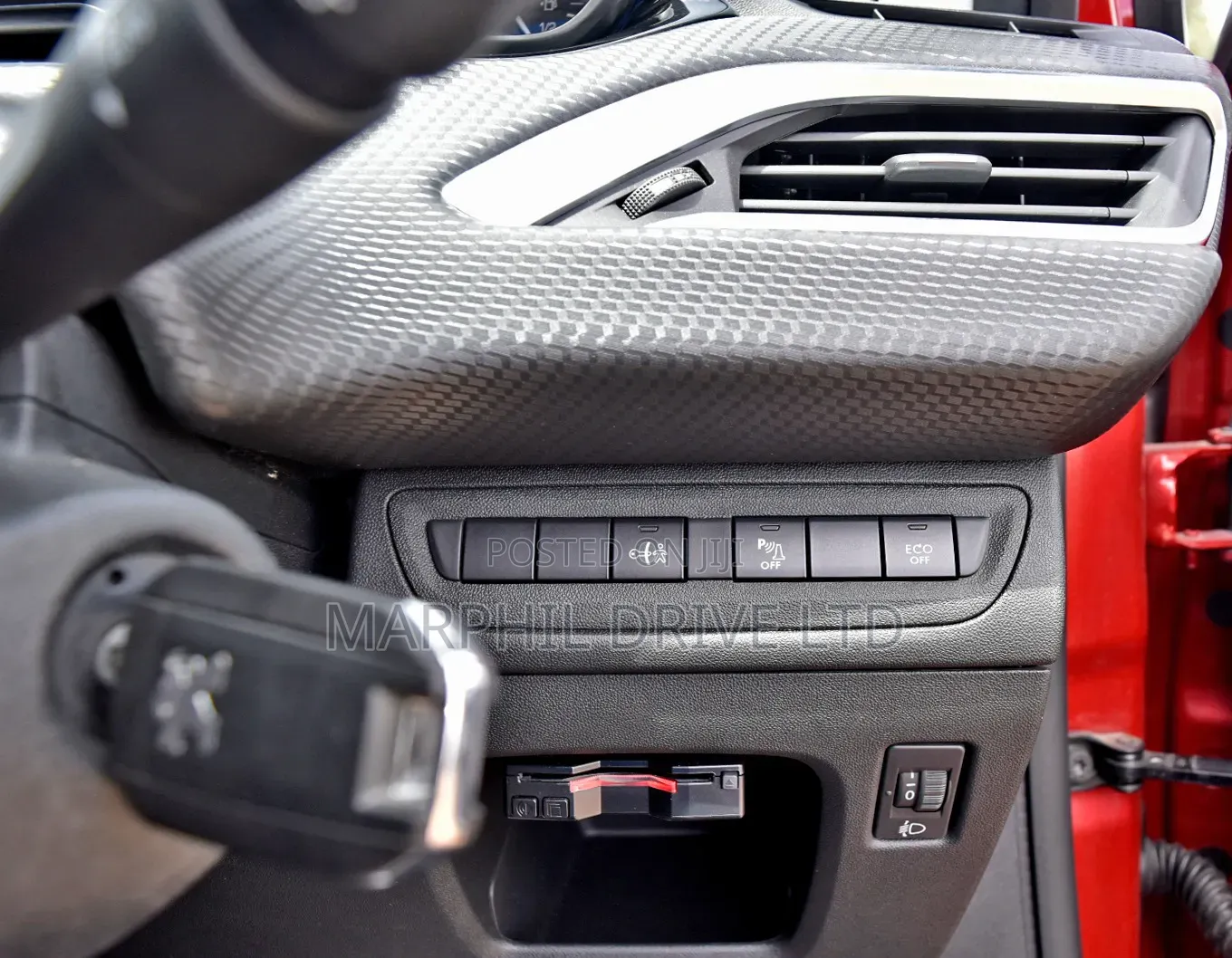 Peugeot 208 2019 Red