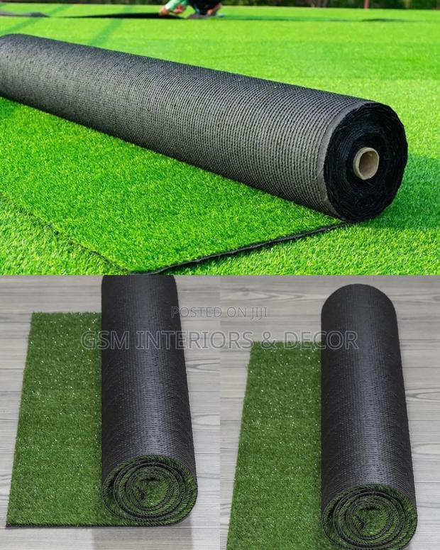 Artificial Green Grass Carpets Suppliers in Niarobi - main view