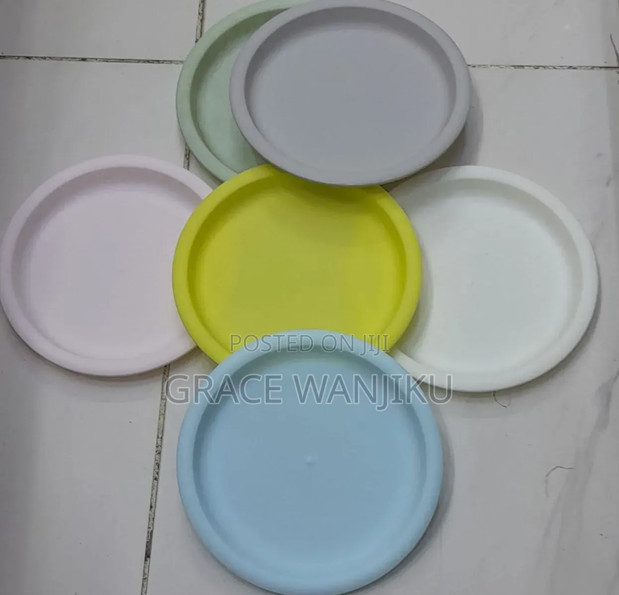 *Colourful Eco-Friendly Plates