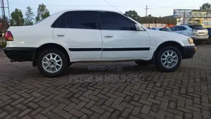Toyota Corolla 1995 White