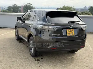 Toyota Harrier 2.0 2015 Black