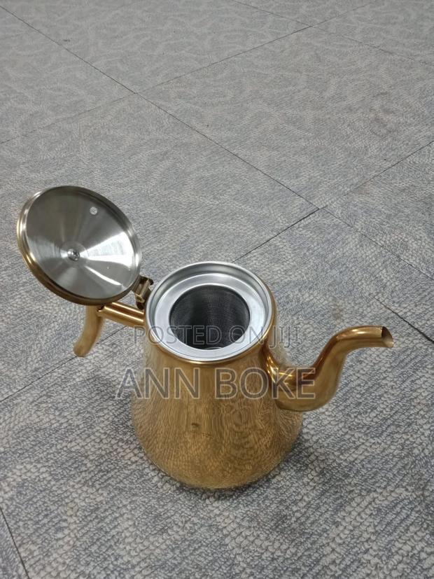 2 LTRS Stainless Steel Kettle 
(Gold)
