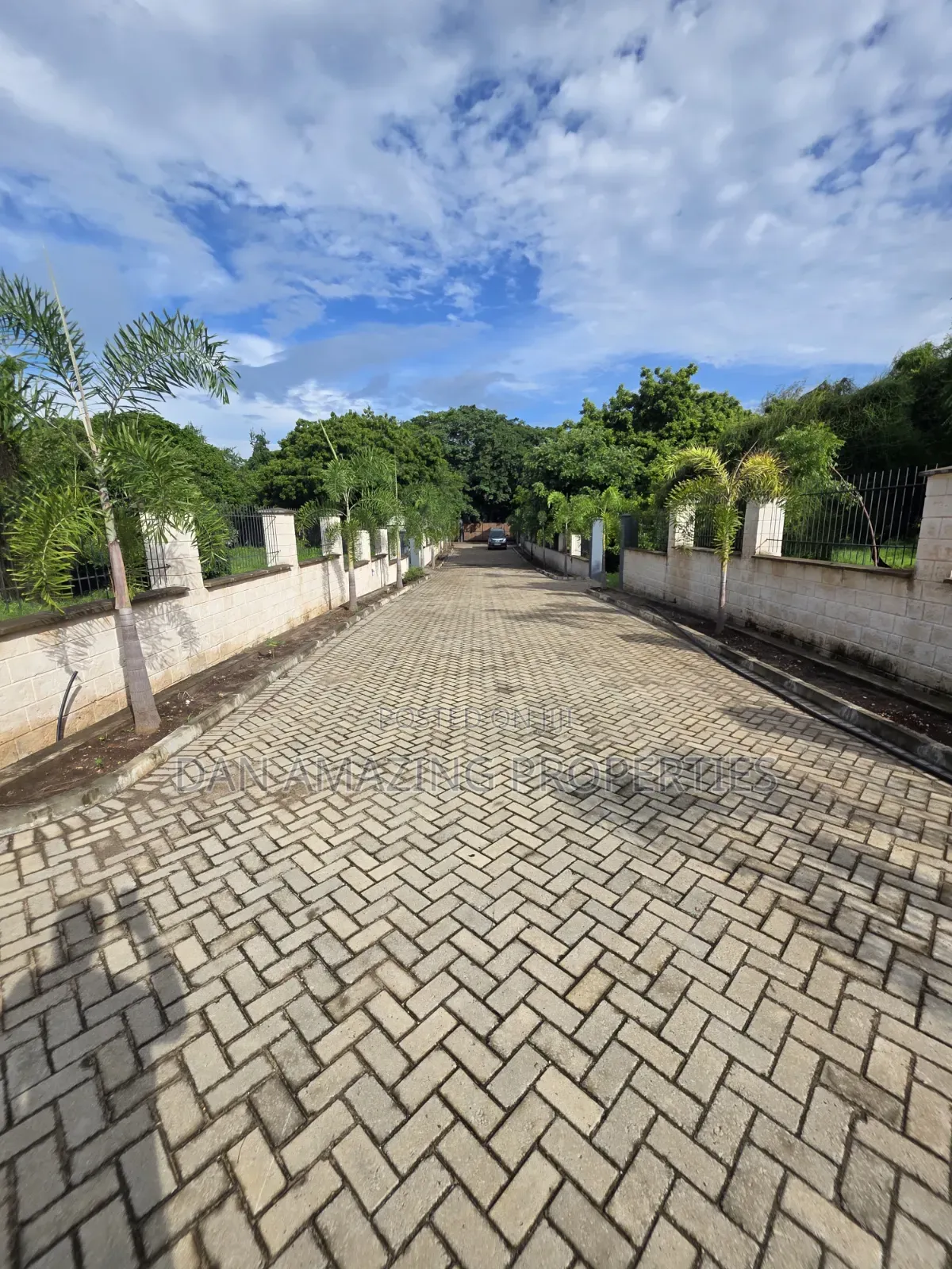 1/4 Acre Beachfront Plots Diani in a Gated Communiry for Sale