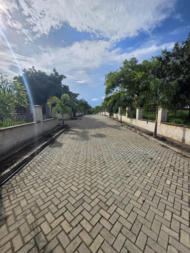 1/4 Acre Beachfront Plots Diani in a Gated Communiry for Sale - thumbnail 9