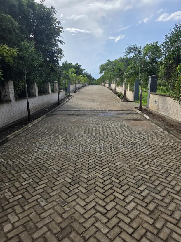1/4 Acre Beachfront Plots Diani in a Gated Communiry for Sale - thumbnail 2