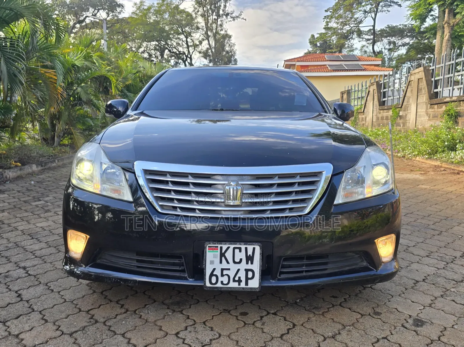 Toyota Crown 2012 Black
