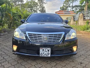 Toyota Crown 2012 Black