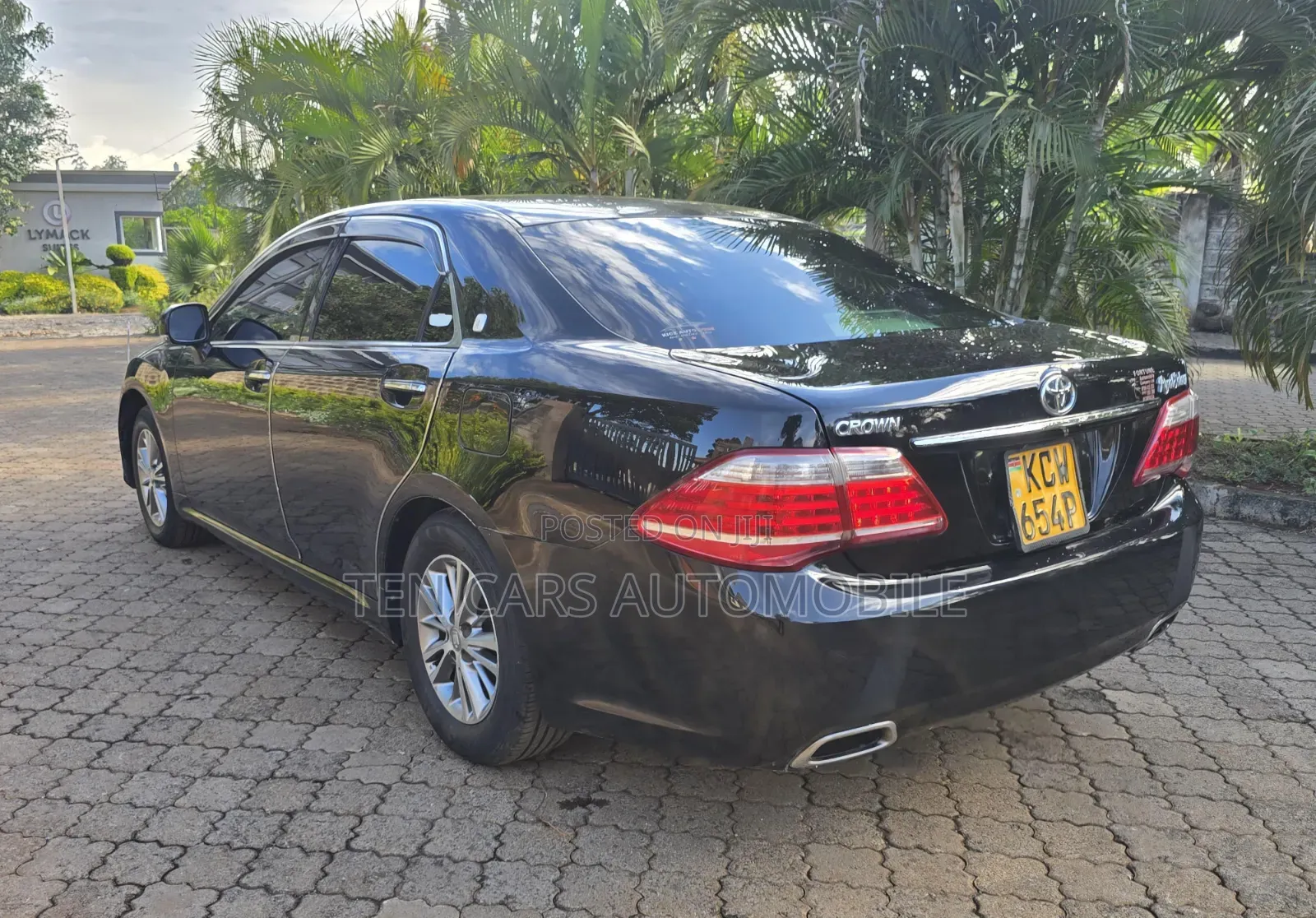 Toyota Crown 2012 Black