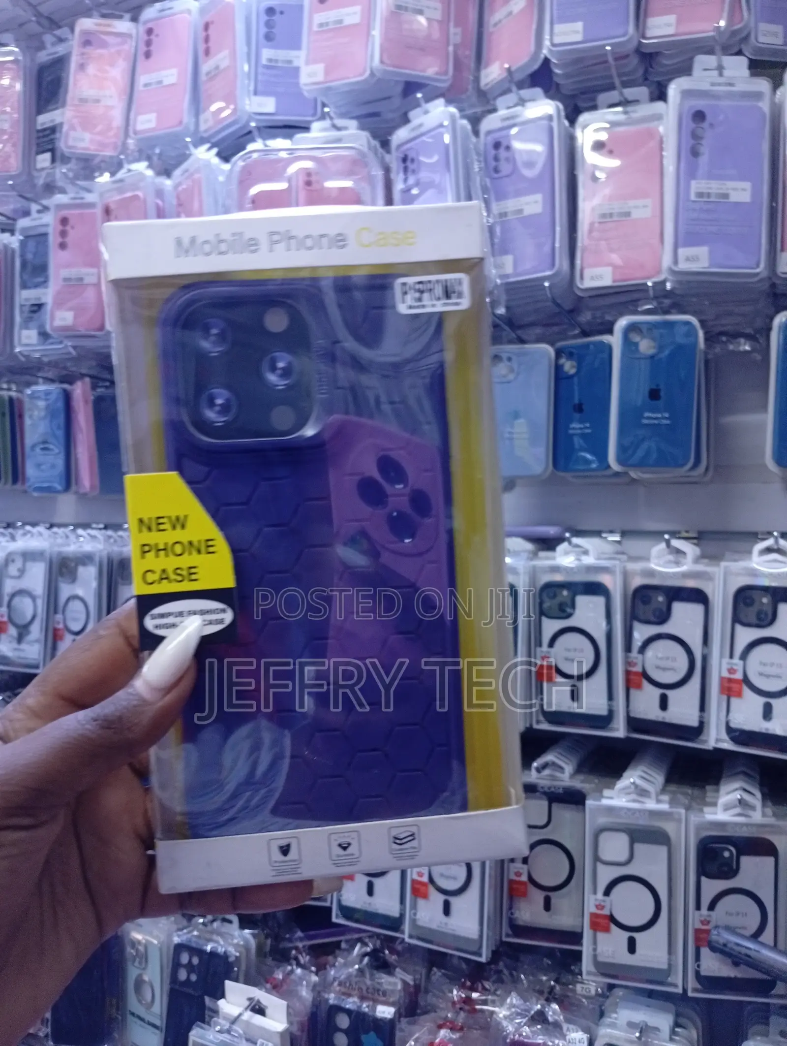 Honeycomb Pattern Back Case to Be With iPhone as the 12 Pro Max