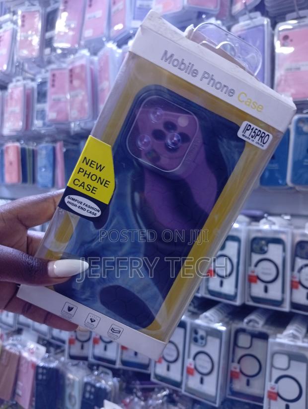 Dolod Clear Cover iPhone 14 Pro - Purple - Newtech Mobile . - main view