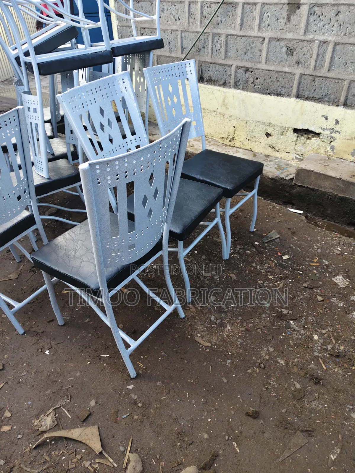 Restaurant Black And White Seats Design