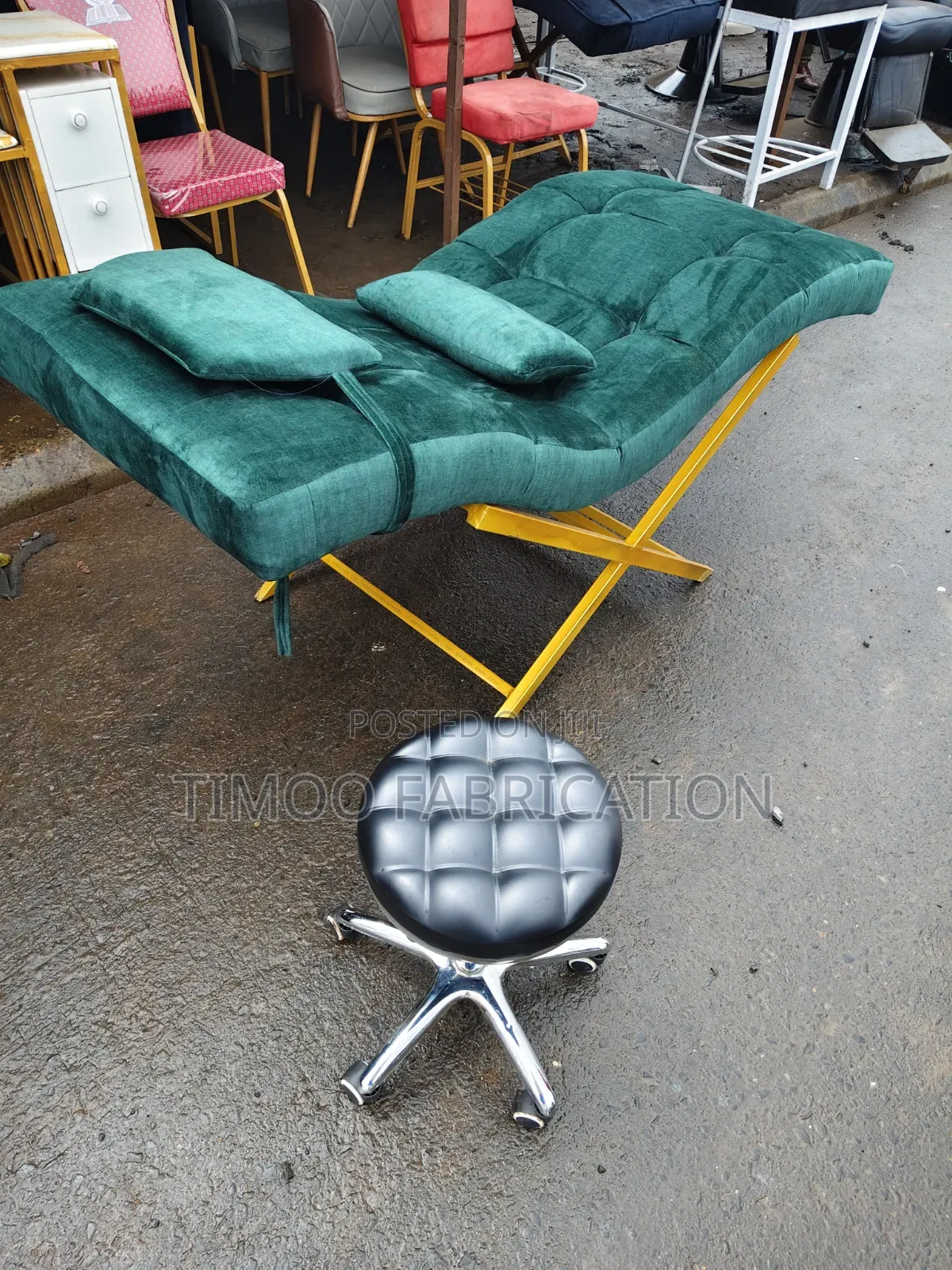 Lashes Bed and Adjustable Stool