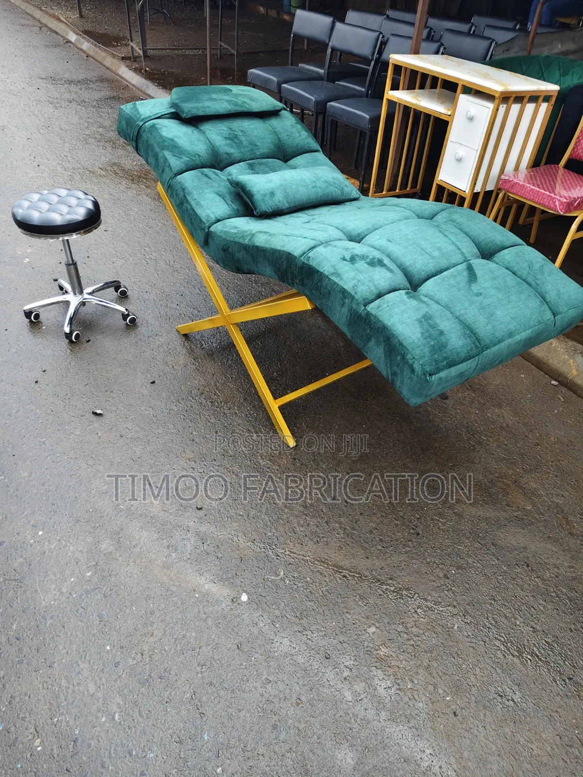 Lashes Bed and Adjustable Stool