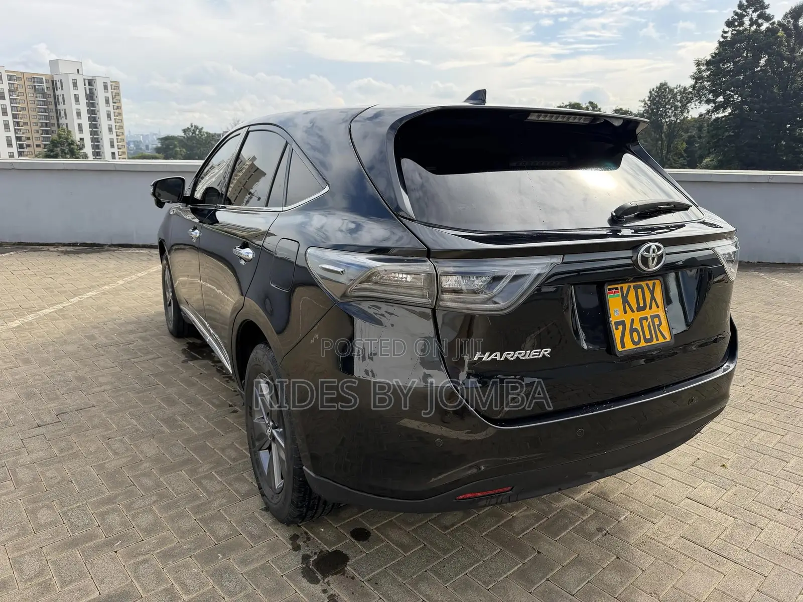 Toyota Harrier 2.0 2015 Black