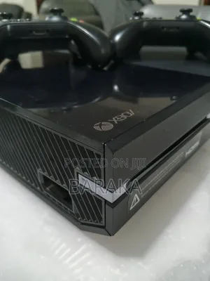 Xbox One Plus Games And 2 Controllers