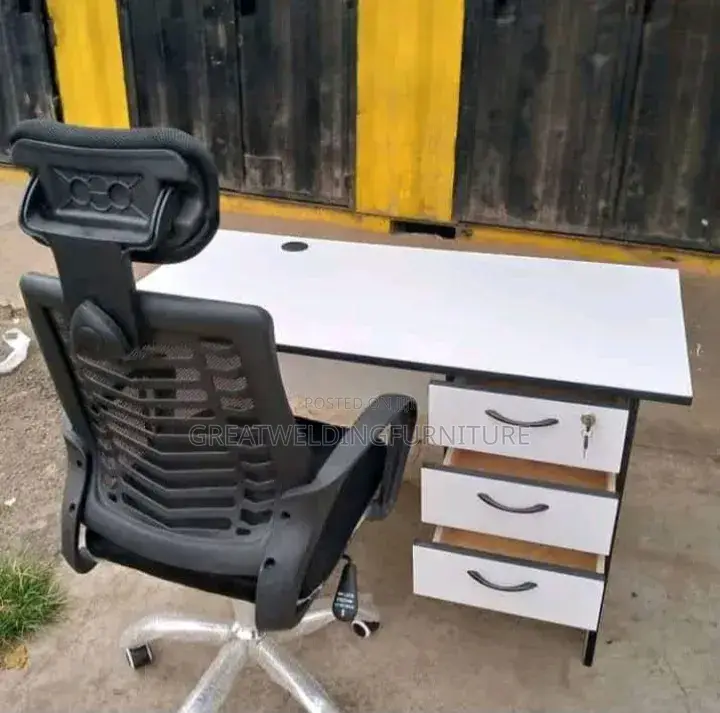Comfortable Headrest Office Chair