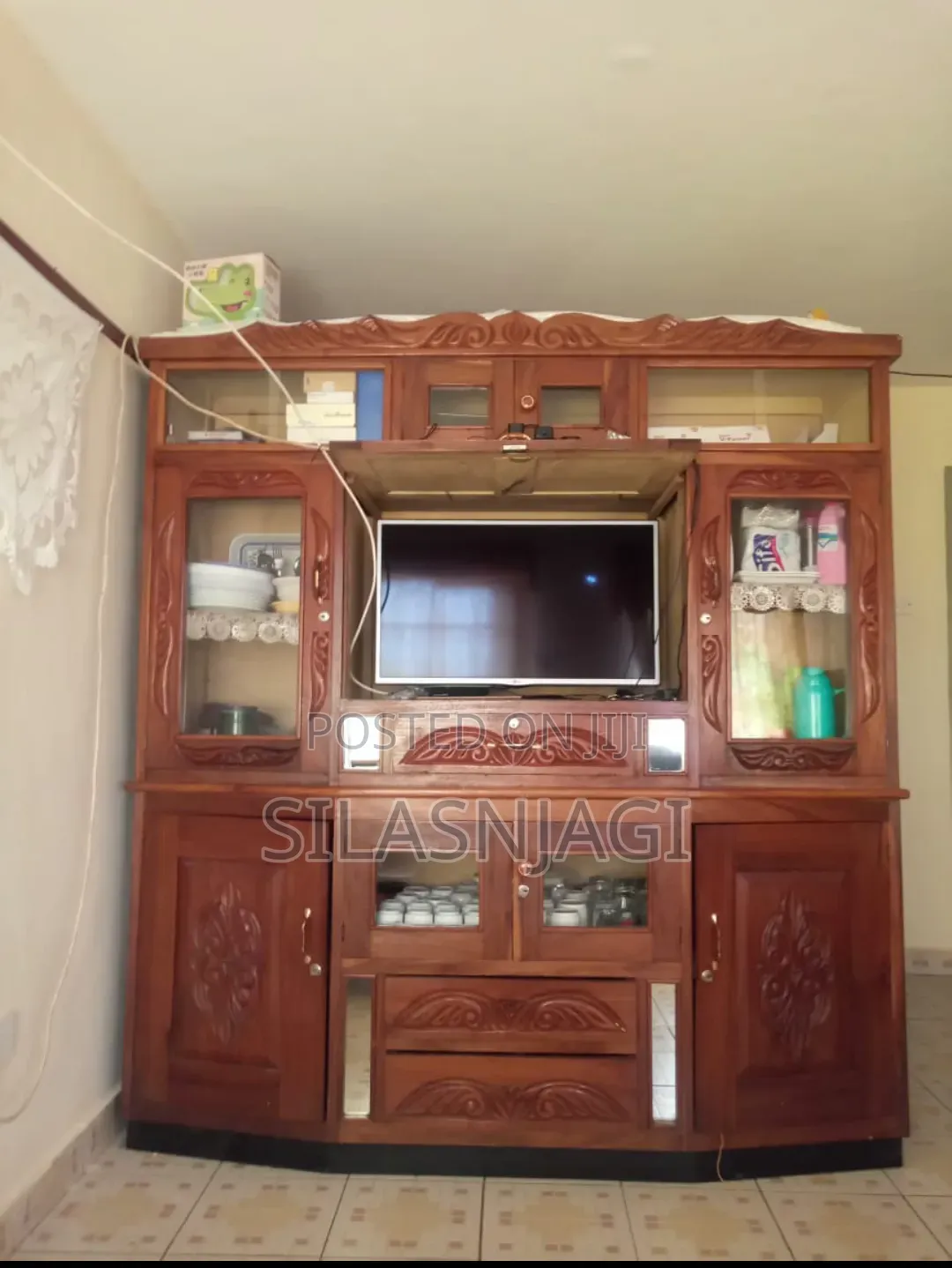 Wall Unit 6×6 Fts Well Used