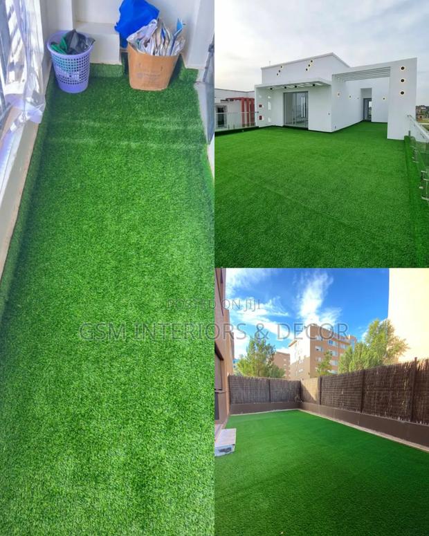 Artificial Green Grass Carpets for Balcony and Lounge Floor