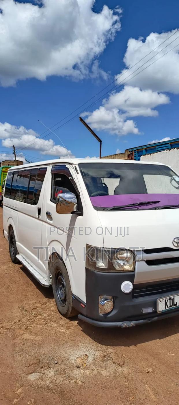 Toyota HiAce 2016 White - thumbnail 2