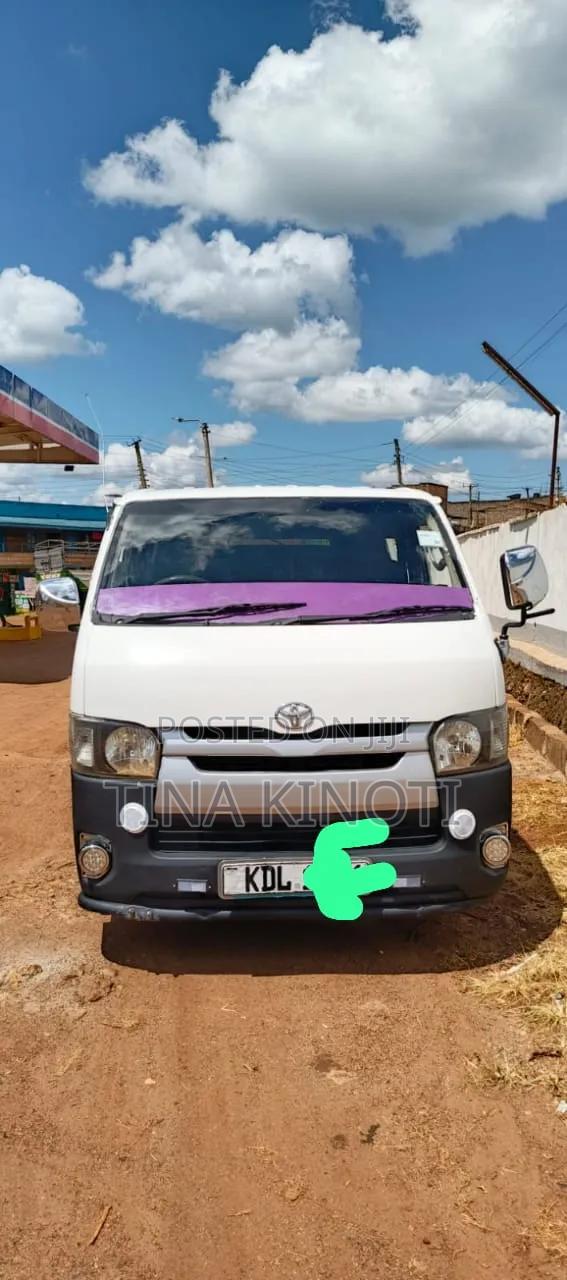 Toyota HiAce 2016 White - thumbnail 3