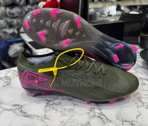 Nike Soccer Cleats Size 40-45
