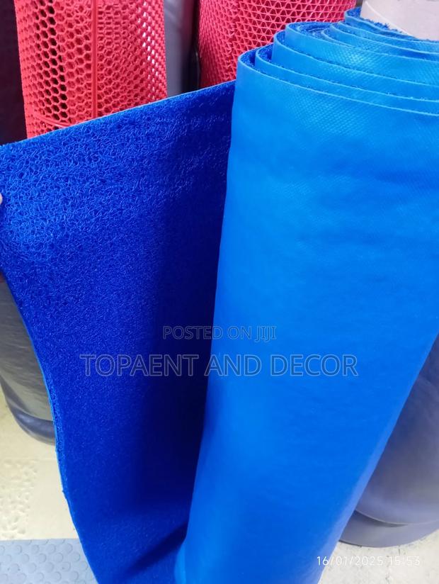 Quality Blue Spaghetti Antislip Mats Available